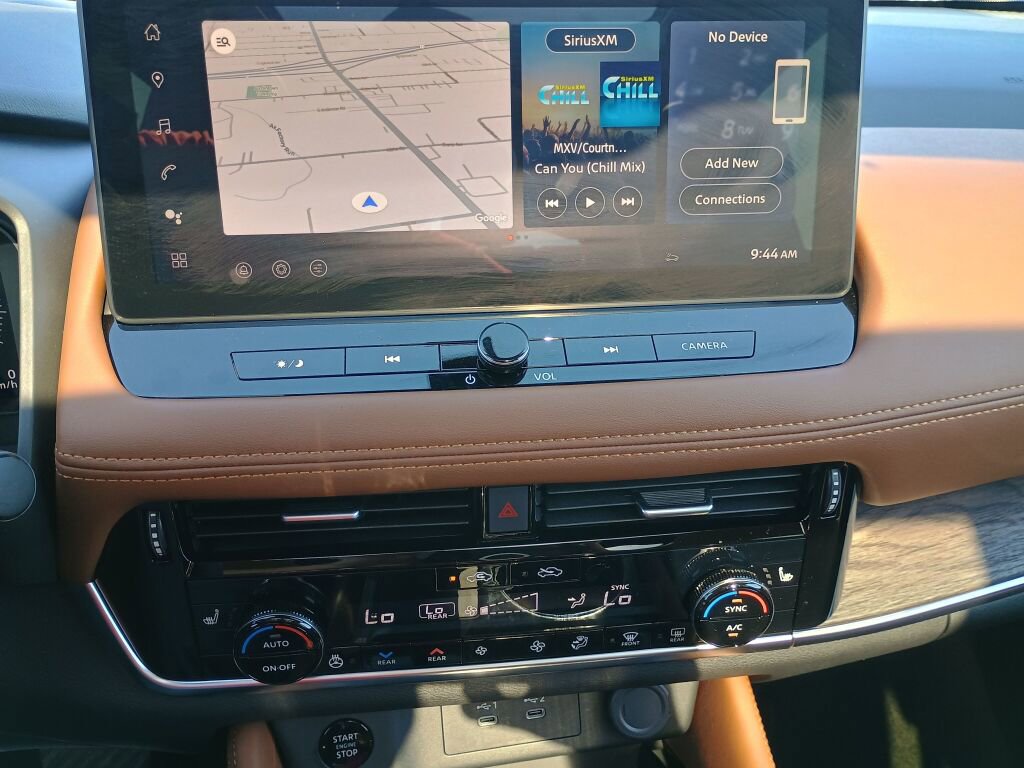 Used 2025 Nissan Rogue Platinum w/ Tech Package image 15