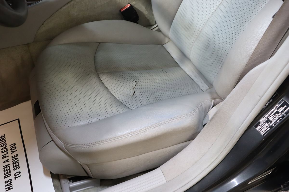 Used 2005 Mercedes-Benz E 320 CDI Sedan image 32
