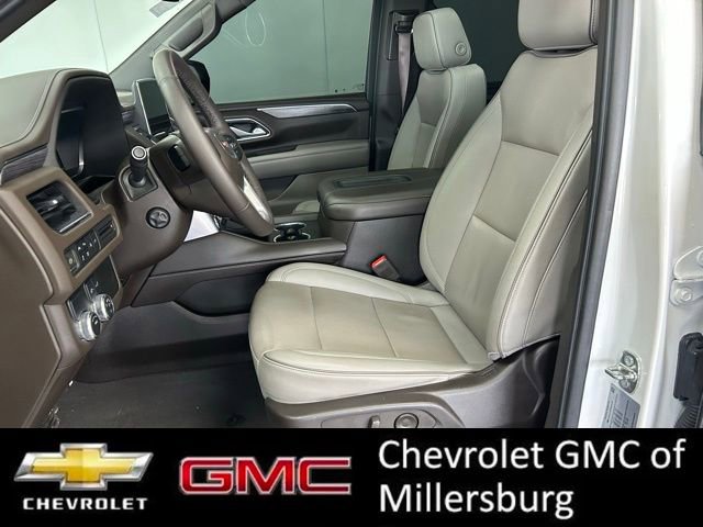 Used 2022 GMC Yukon XL SLT w/ SLT Premium Package image 18
