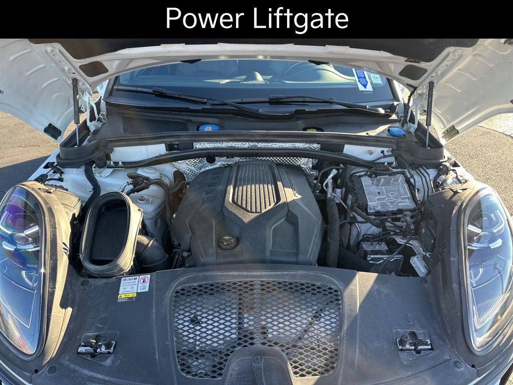 Used 2023 Porsche Macan Base image 10