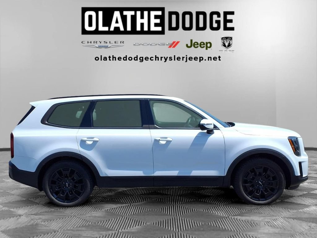 Used 2022 Kia Telluride SX w/ SX Prestige Package AWD/4WD image 30