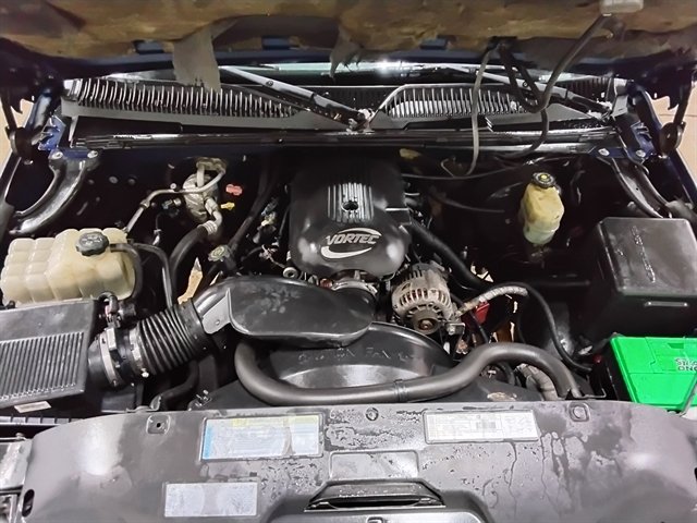Used 2001 Chevrolet Silverado 1500 LS w/ Off-Road Chassis Pkg AWD/4WD image 9