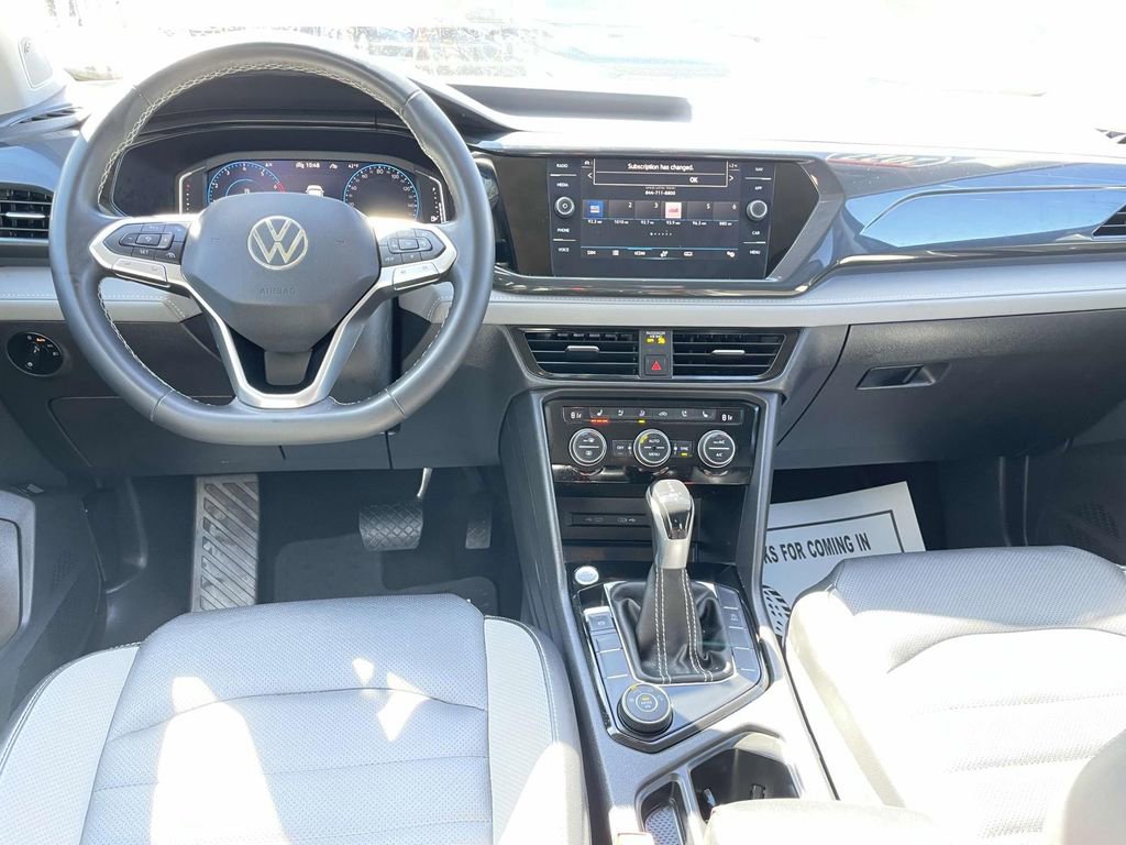 Used 2022 Volkswagen Taos SEL image 16