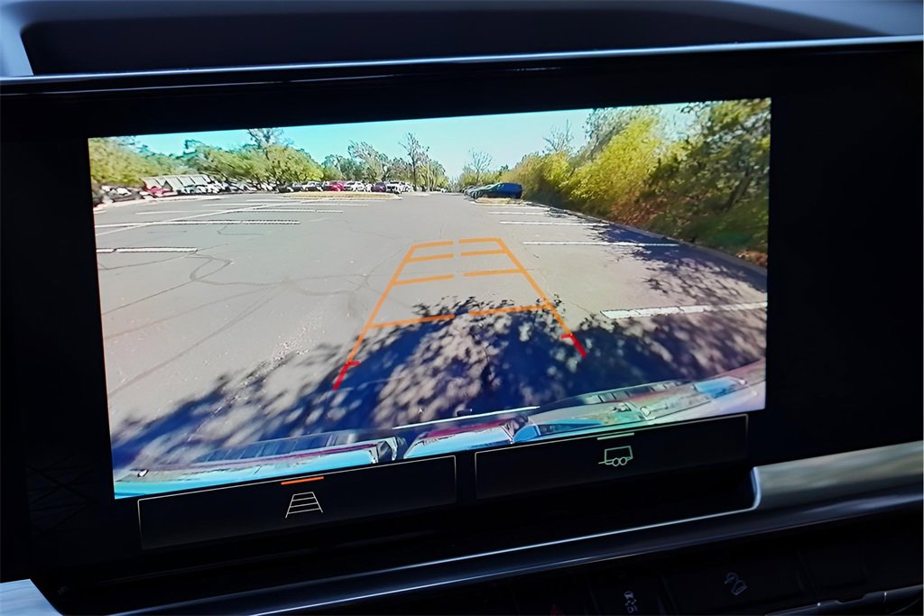 New 2026 GMC Sierra 1500 SLT image 13