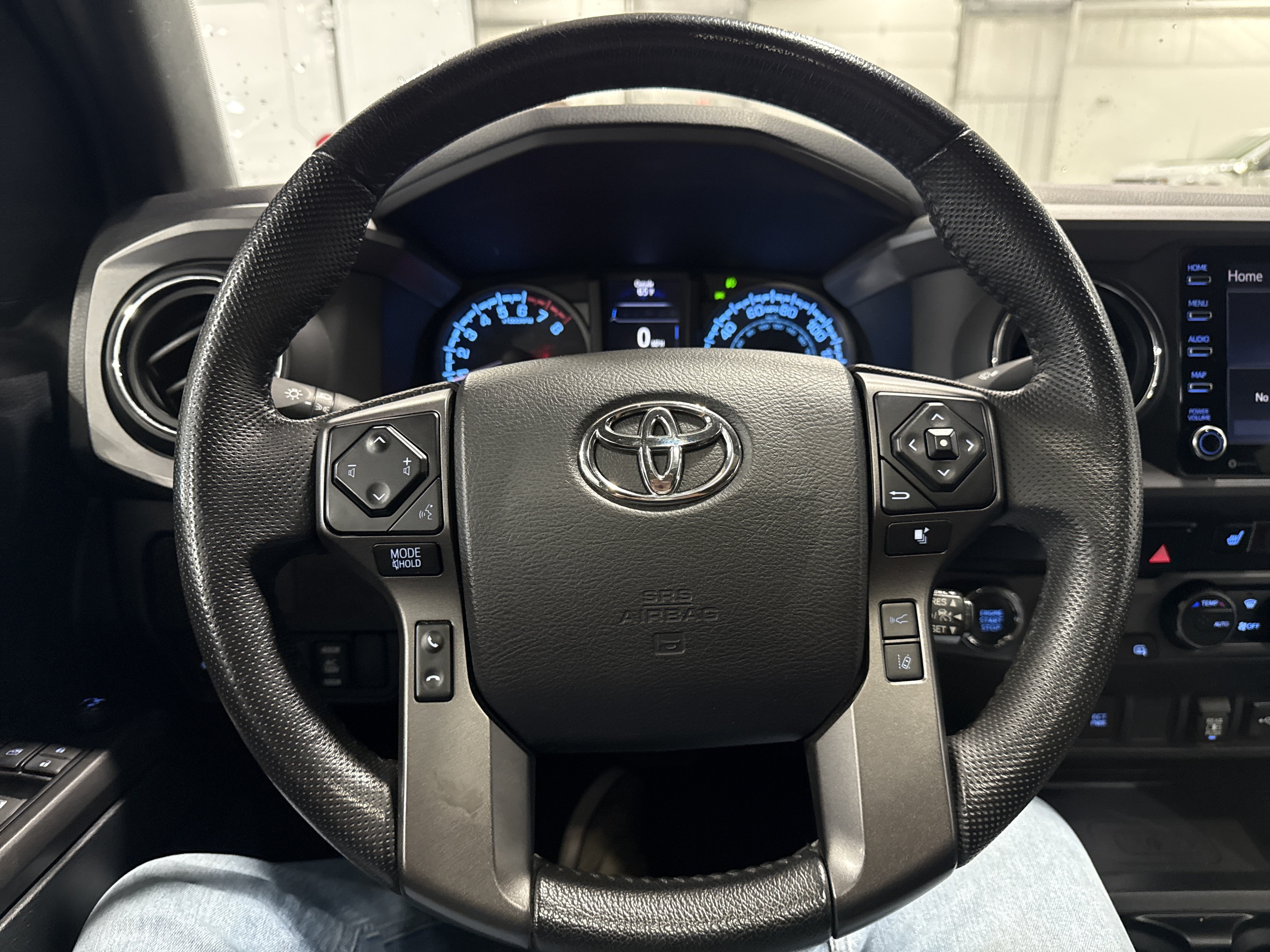 Used 2021 Toyota Tacoma TRD Sport AWD/4WD image 10