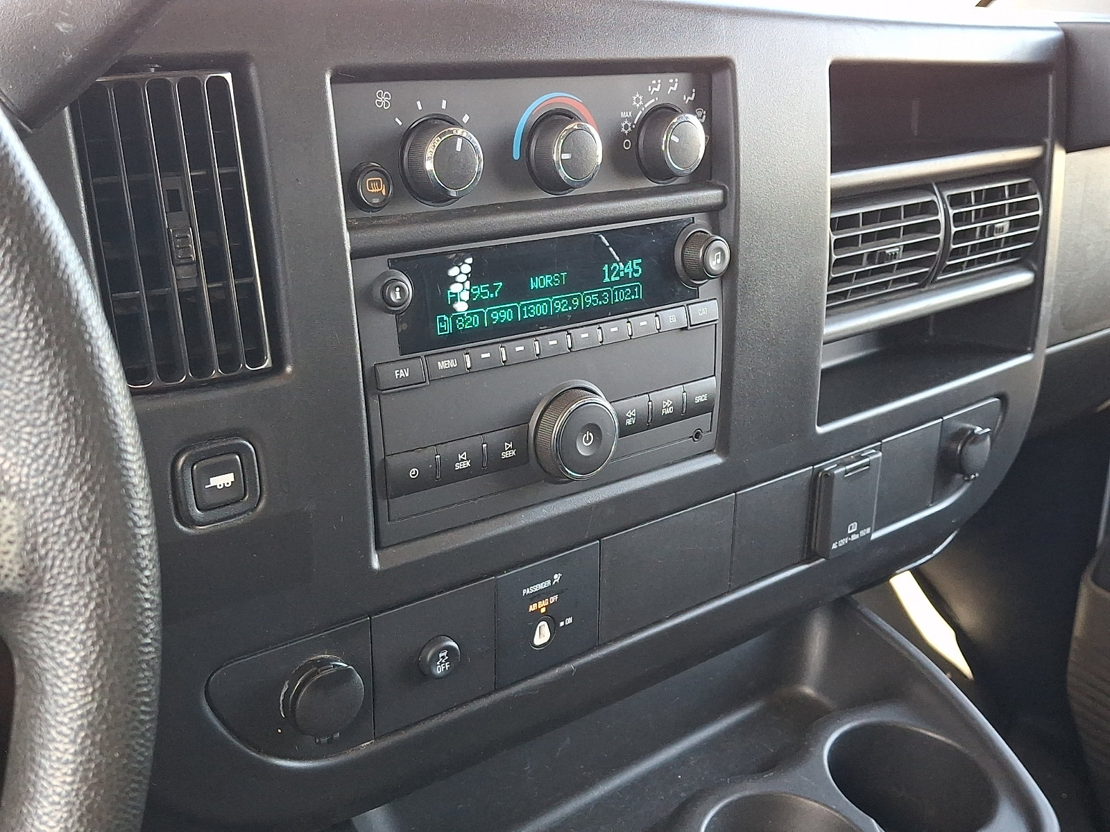 Used 2025 Chevrolet Express 2500 w/ Driver Convenience Package RWD image 16