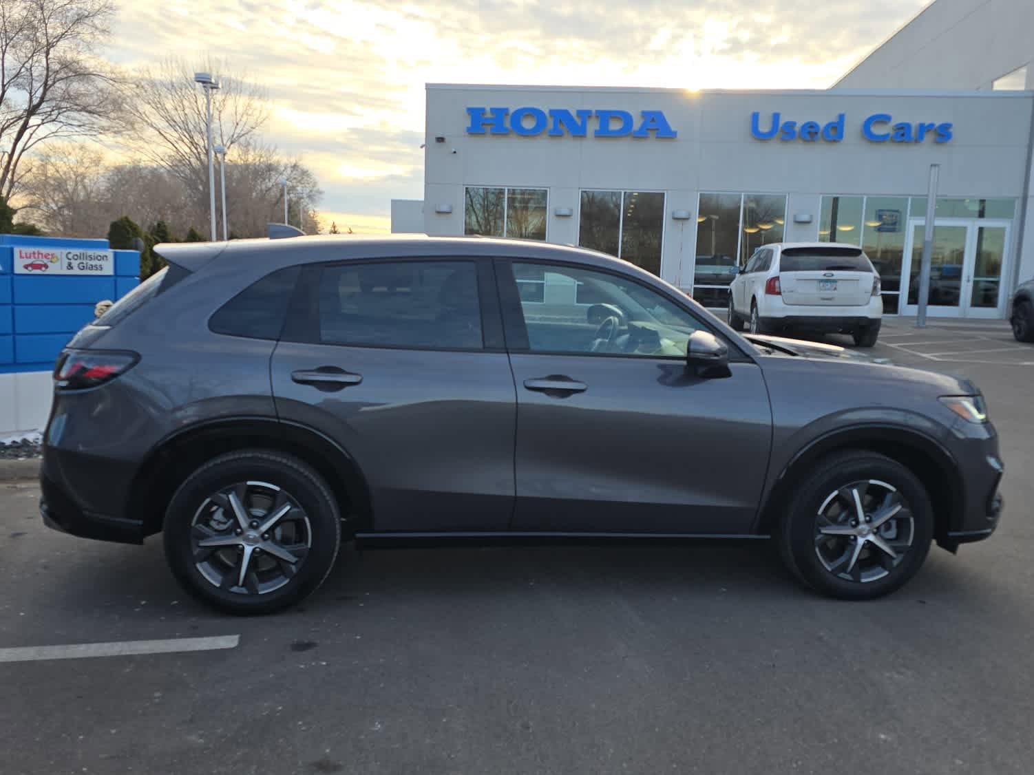 Used 2025 Honda HR-V EX-L image 4