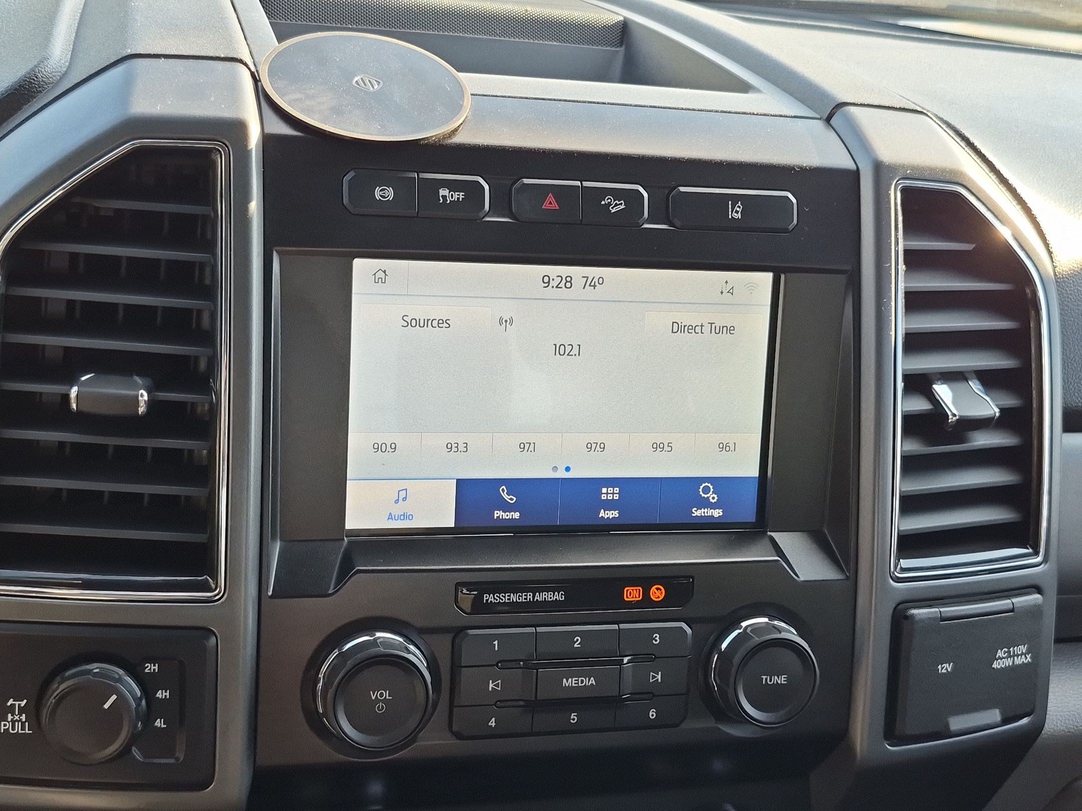 Used 2020 Ford F250 XLT w/ FX4 Off-Road Package AWD/4WD image 23