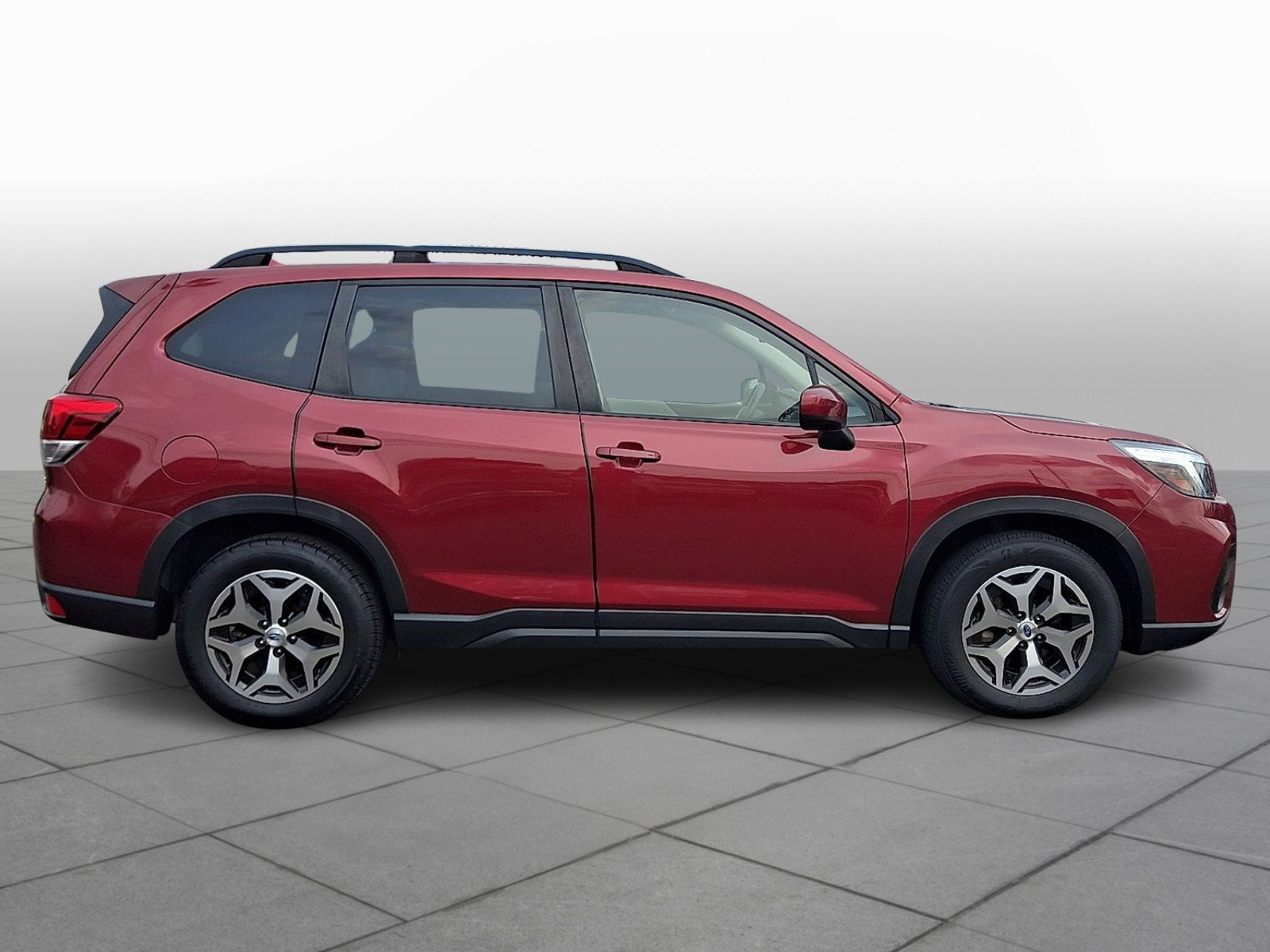 Used 2020 Subaru Forester Premium AWD/4WD image 8