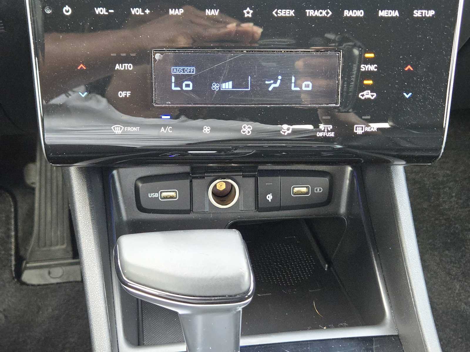 Certified 2023 Hyundai Santa Cruz Limited AWD/4WD image 20