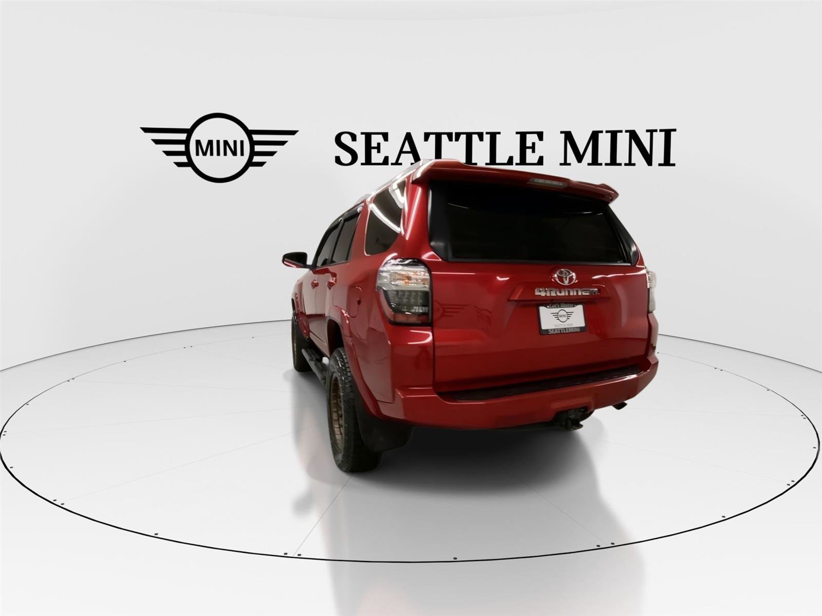 Used 2015 Toyota 4Runner SR5 image 9