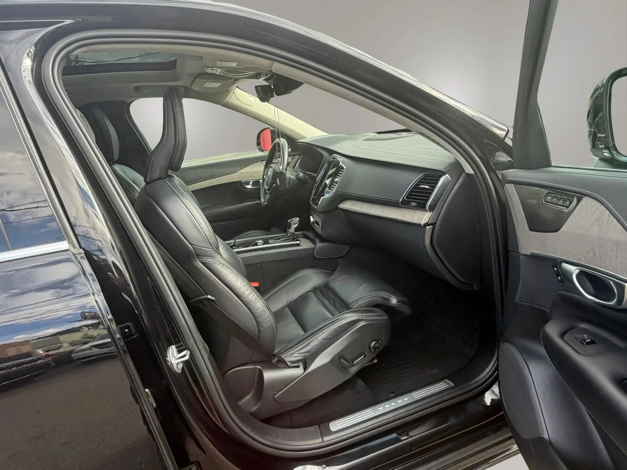 Used 2022 Volvo XC90 T6 Inscription w/ Lounge Package AWD/4WD image 26