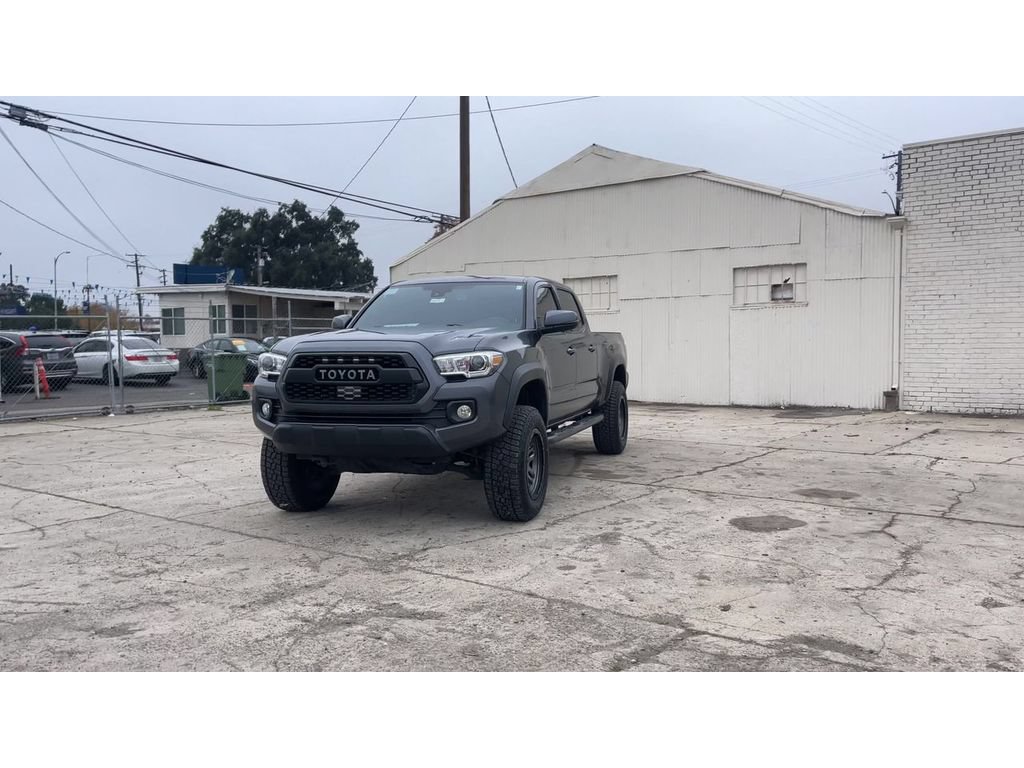 Used 2022 Toyota Tacoma TRD Off-Road w/ Technology Package AWD/4WD image 6
