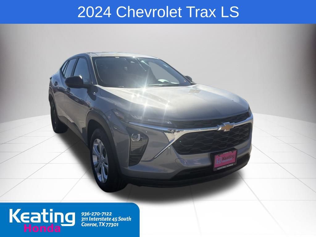 Used 2024 Chevrolet Trax LS image 2