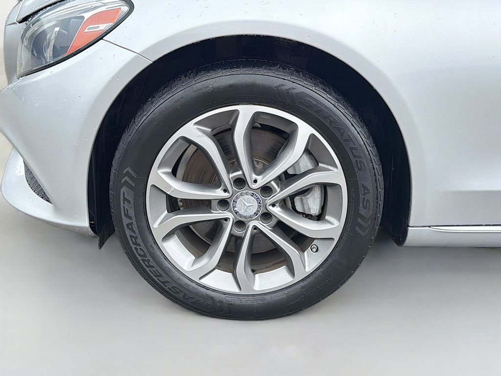 Used 2015 Mercedes-Benz C 300 4MATIC Sedan image 34