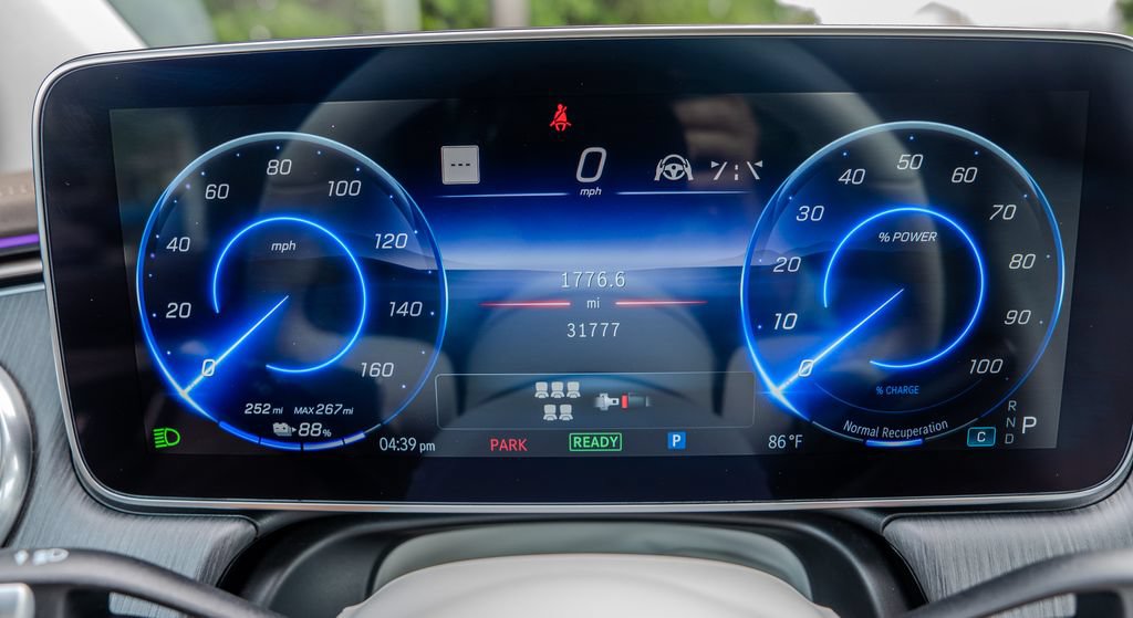 Used 2023 Mercedes-Benz EQS 450+ SUV image 9
