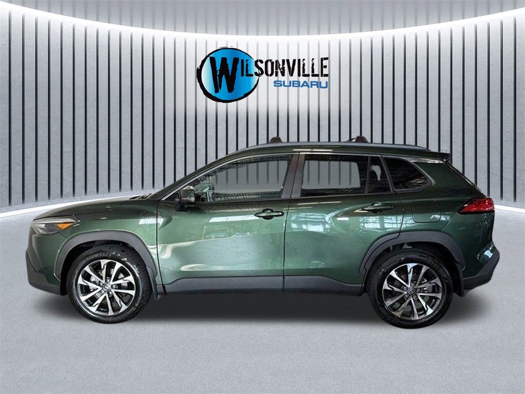 Used 2024 Toyota Corolla Cross XLE image 16