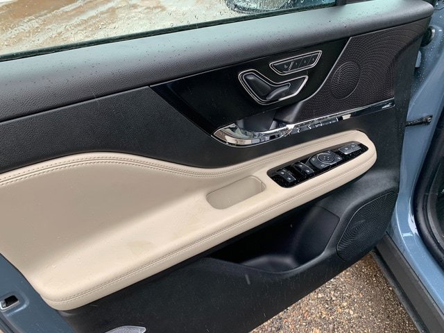 New 2026 Lincoln Corsair Reserve w/ Jet Appearance Package AWD/4WD image 19