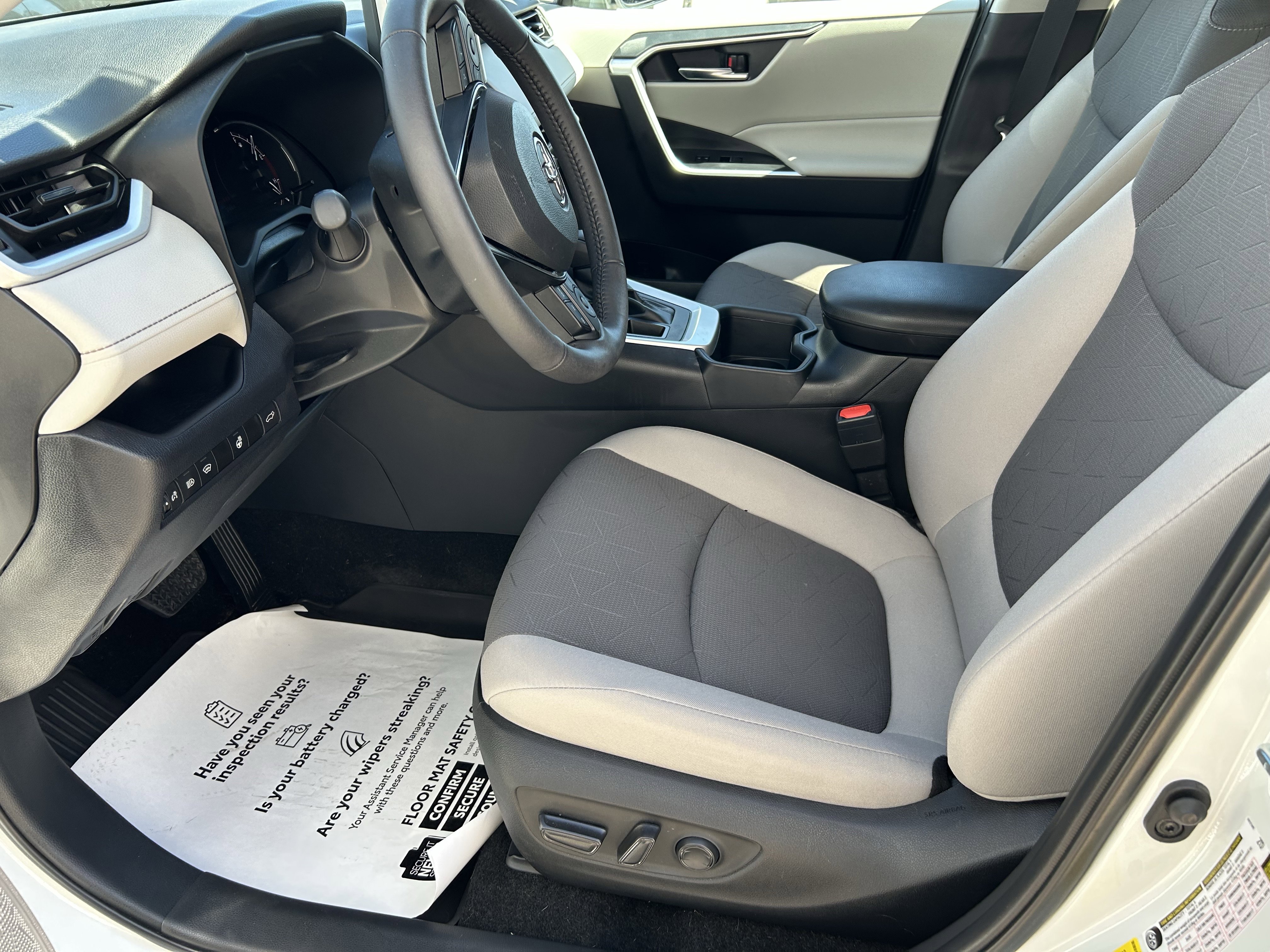 Certified 2024 Toyota RAV4 XLE w/ Convenience Package image 20