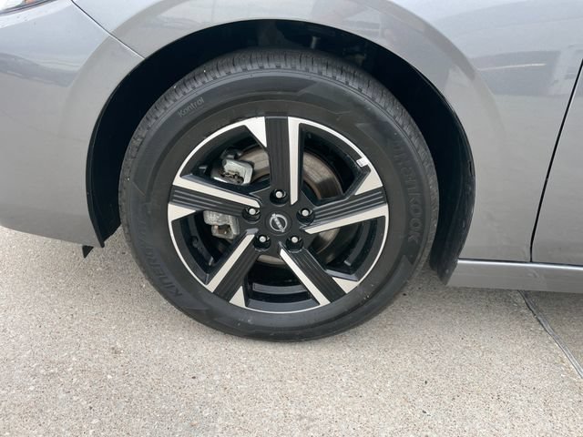 Used 2025 Nissan Sentra SV FWD image 29