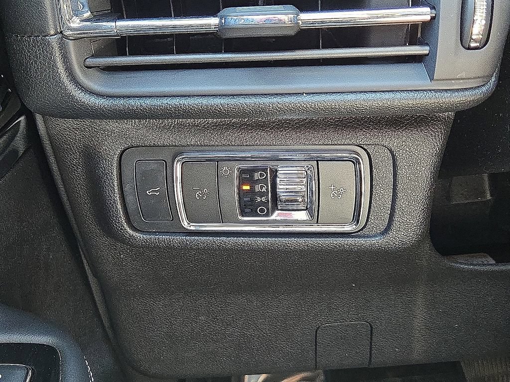 Used 2022 Lincoln Corsair FWD image 24