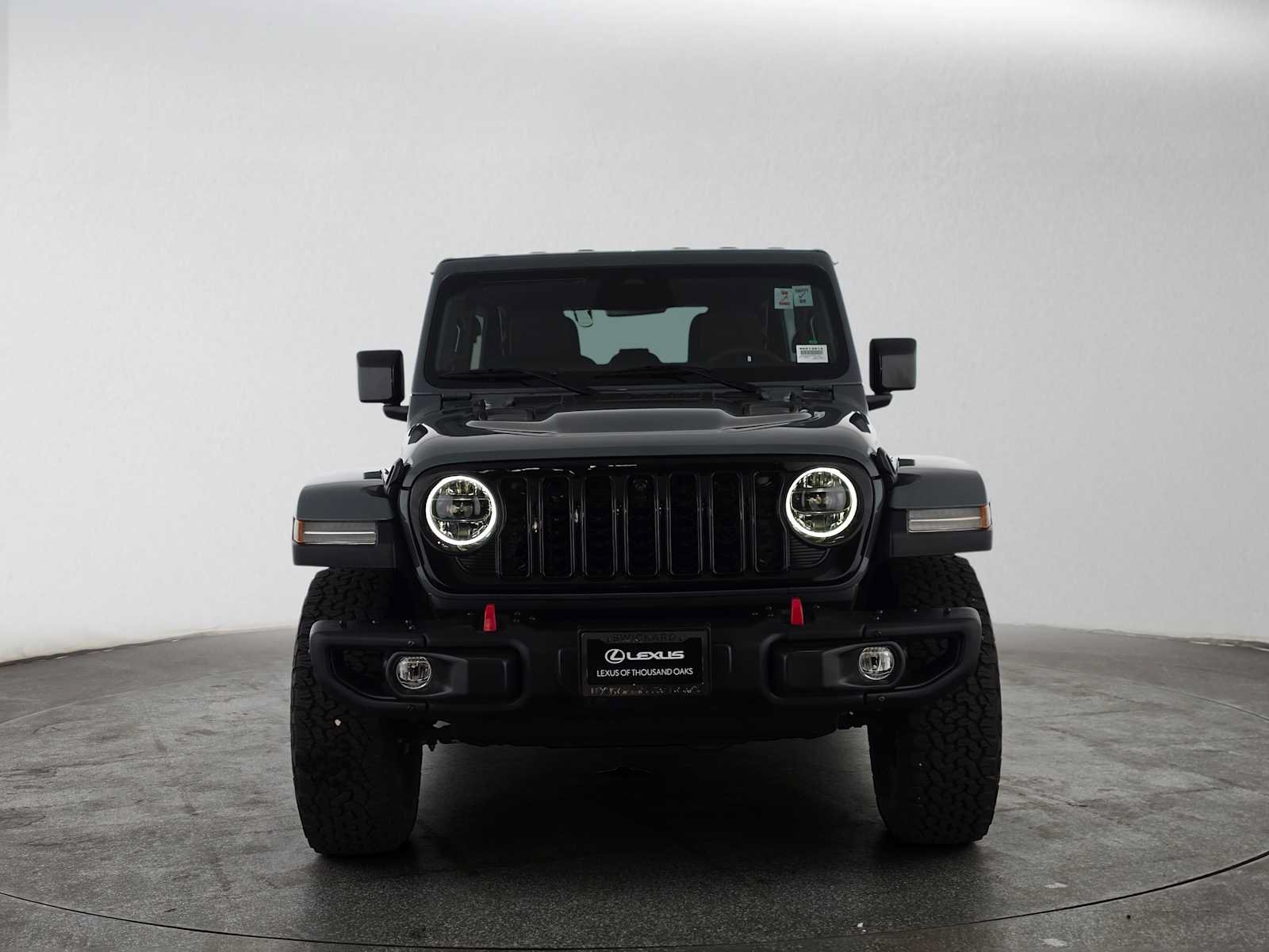 Used 2025 Jeep Wrangler Unlimited Rubicon AWD/4WD image 8