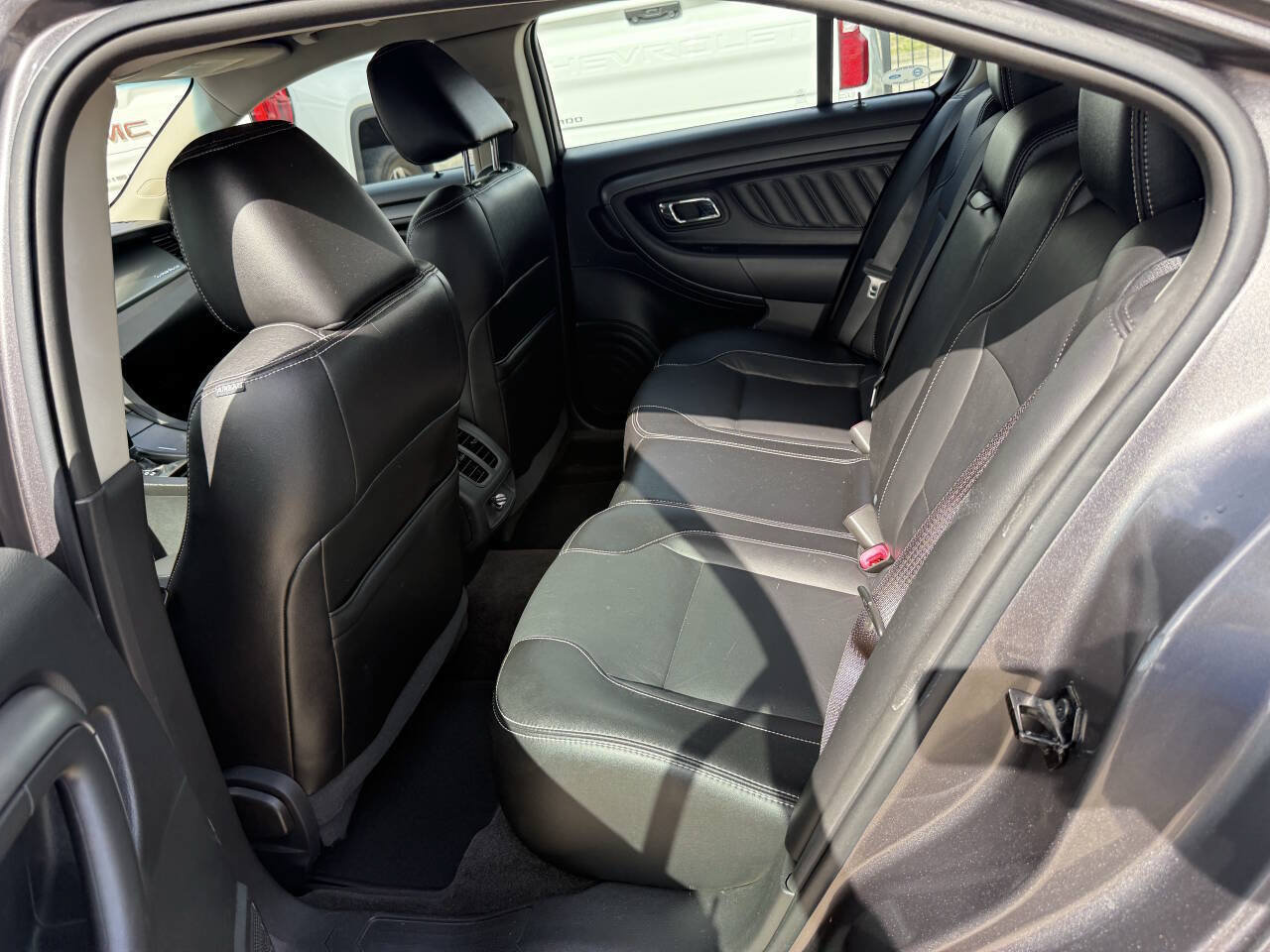 Used 2012 Ford Taurus SEL FWD image 13