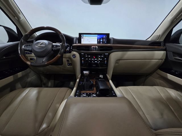 Used 2016 Lexus LX 570 4WD w/ Luxury Package image 14