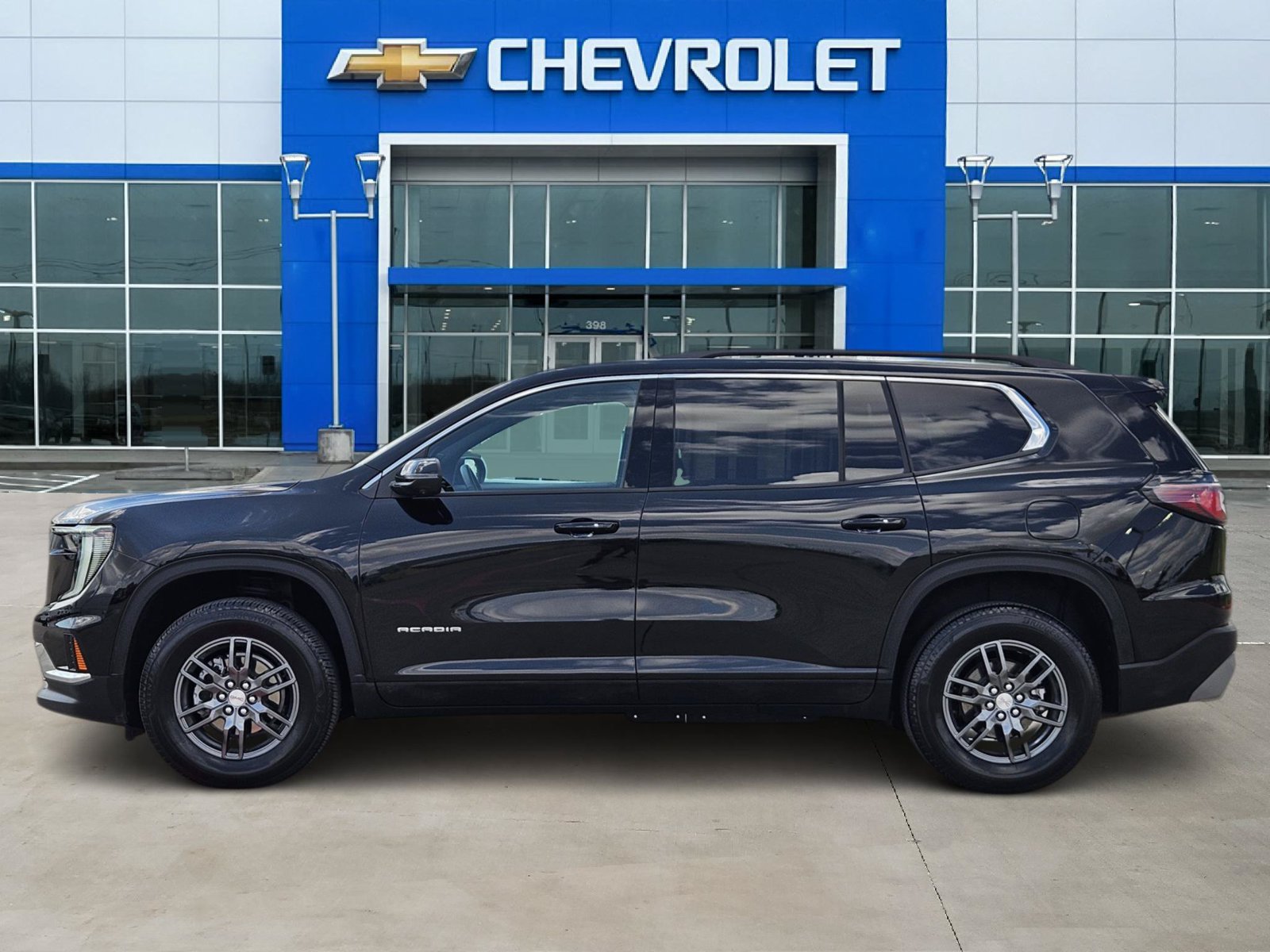 Used 2026 GMC Acadia Elevation FWD image 3