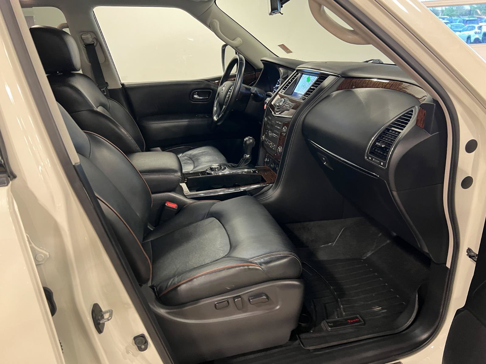 Used 2020 Nissan Armada Platinum w/ Interior Lighting Package AWD/4WD image 44