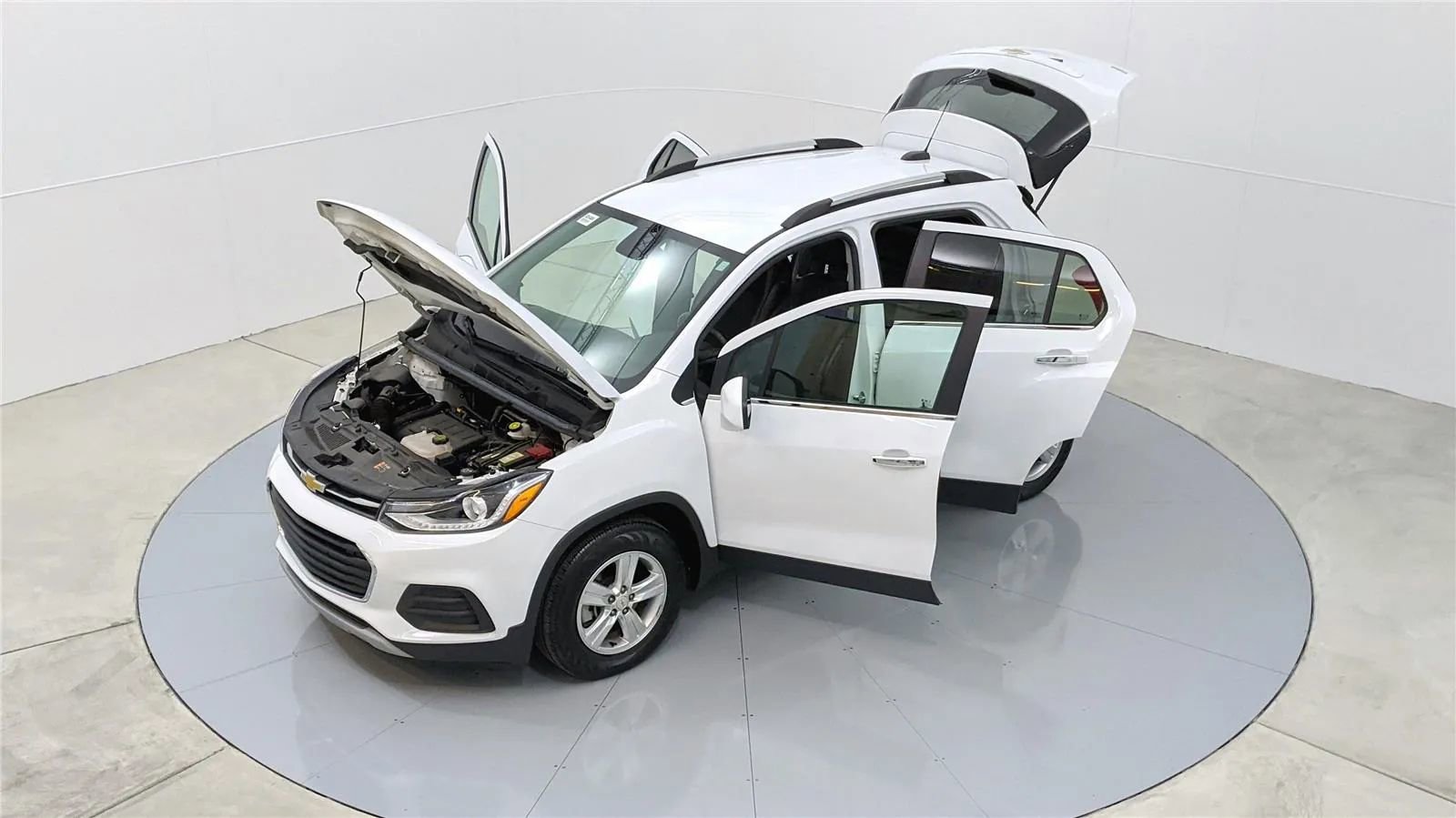 Used 2018 Chevrolet Trax LT w/ LT Convenience Package image 40