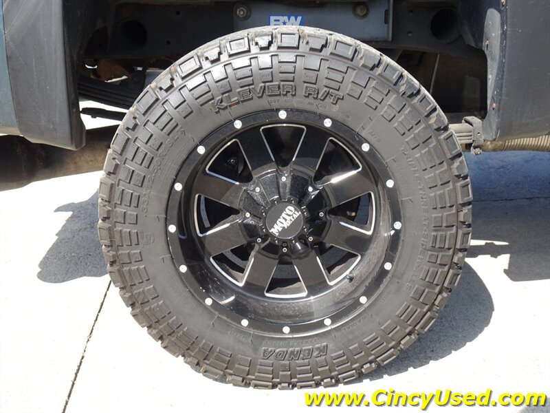 Used 2011 Chevrolet Silverado 2500 LTZ w/ LTZ Plus Package AWD/4WD image 4