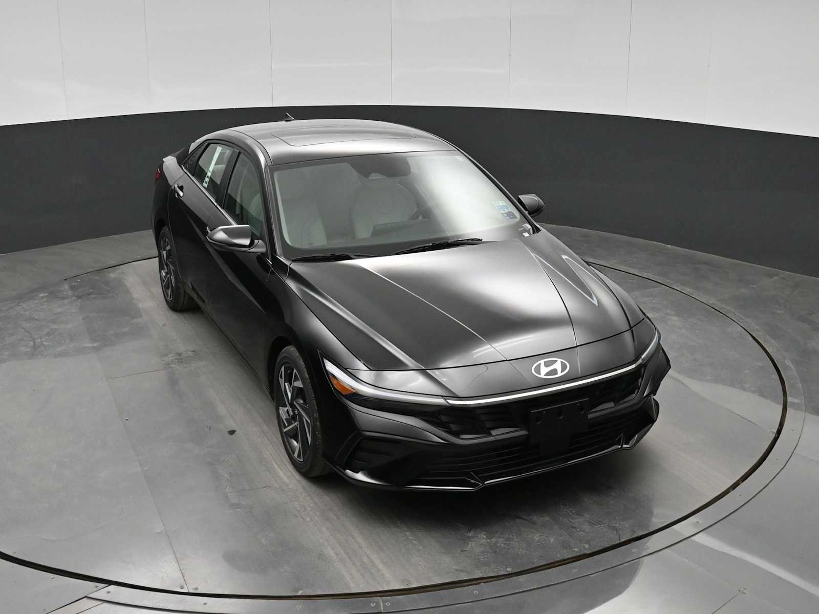 New 2026 Hyundai Elantra Limited FWD image 27