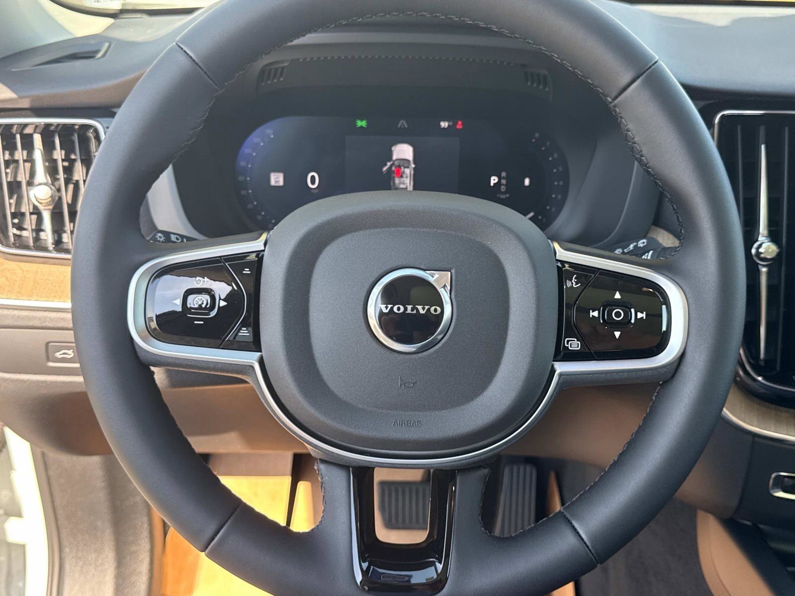 New 2026 Volvo XC60 B5 Plus w/ Climate Package AWD/4WD image 25