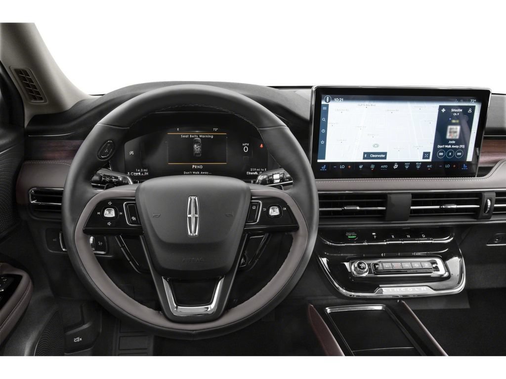 Used 2023 Lincoln Corsair Reserve w/ Equipment Group 202A FWD image 4