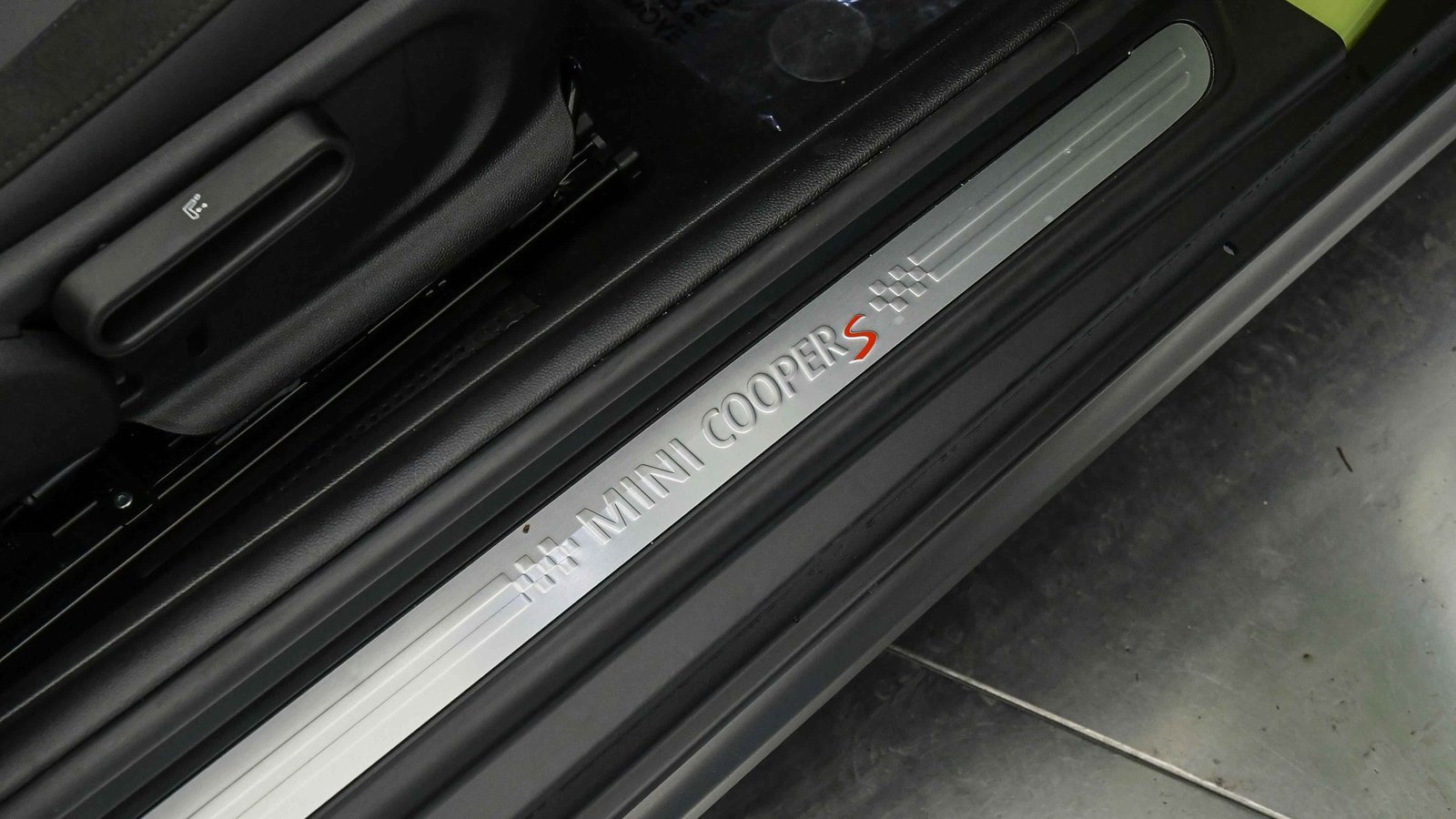 Certified 2023 MINI Cooper S image 21