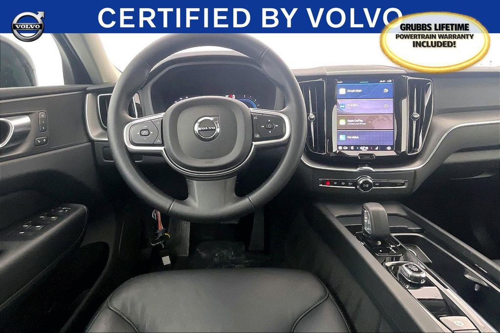 Used 2025 Volvo XC60 B5 Core image 8