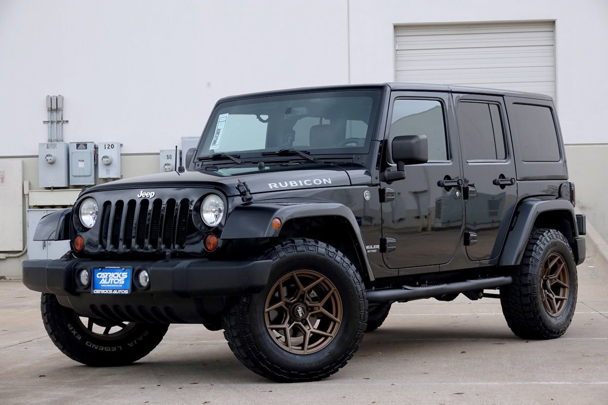 Used 2013 Jeep Wrangler Unlimited Rubicon w/ Connectivity Group image 2