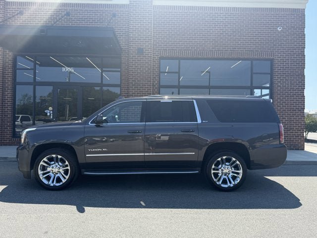 Used 2017 GMC Yukon XL SLT w/ Premium Edition RWD image 3