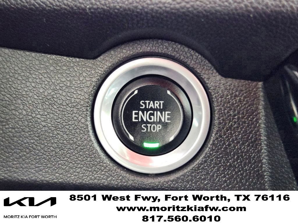 Used 2024 Chevrolet Traverse RS FWD image 21