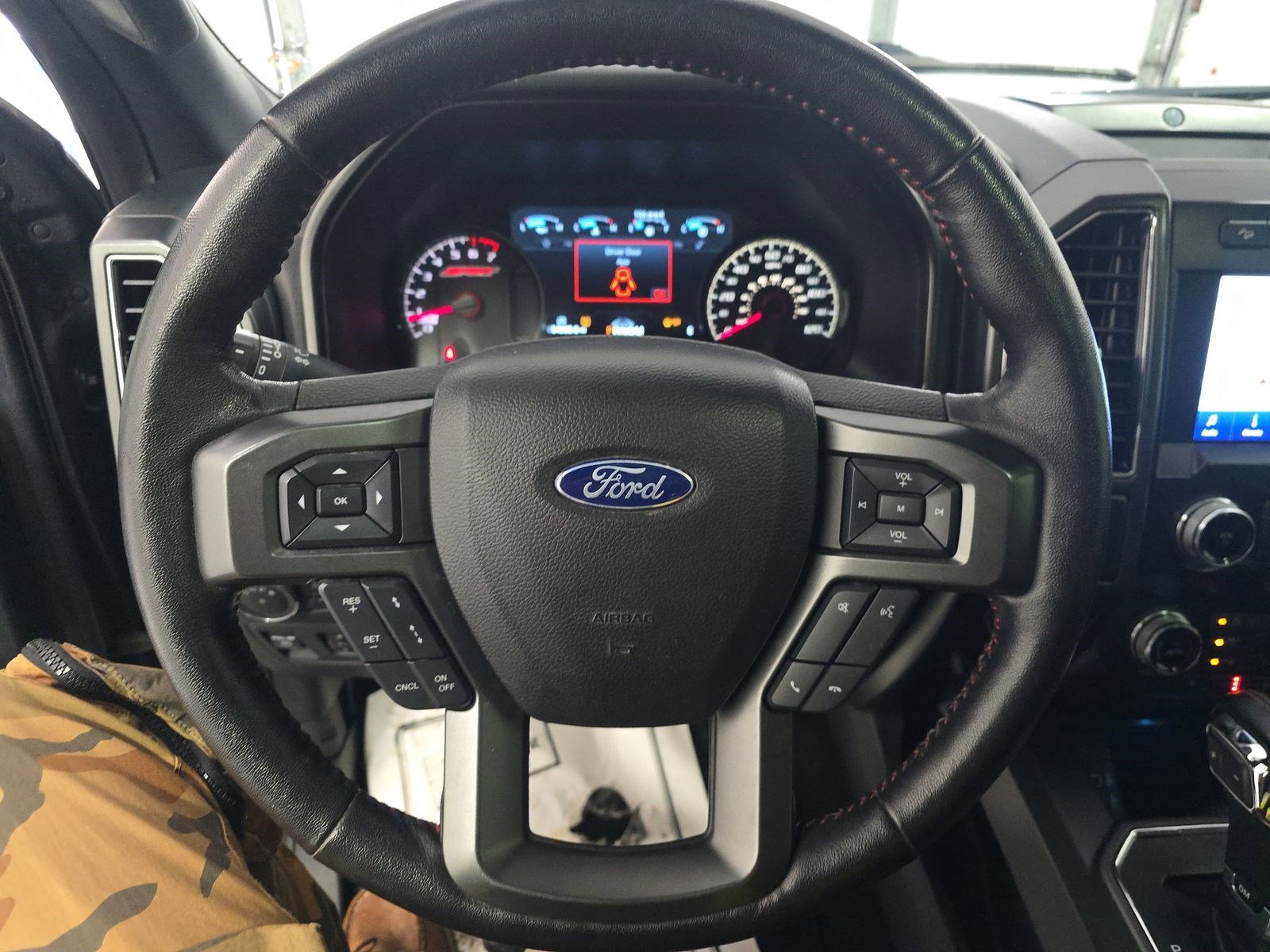 Used 2019 Ford F150 Lariat w/ Equipment Group 502A Luxury AWD/4WD image 10