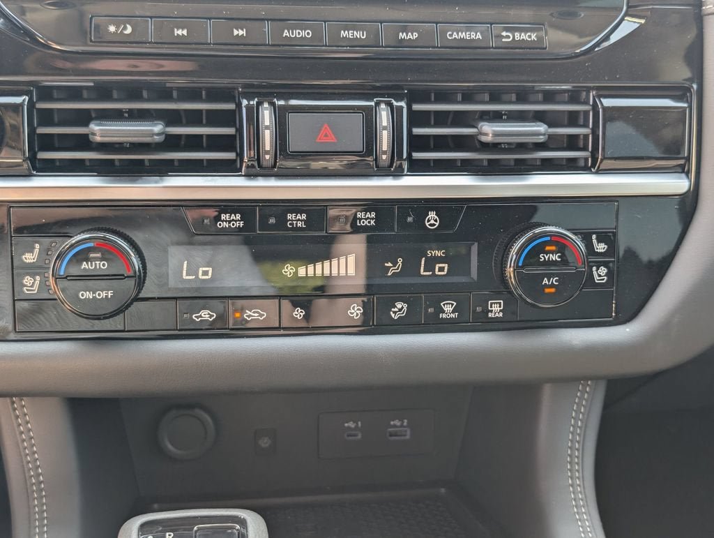 Used 2025 Nissan Pathfinder Platinum FWD image 24