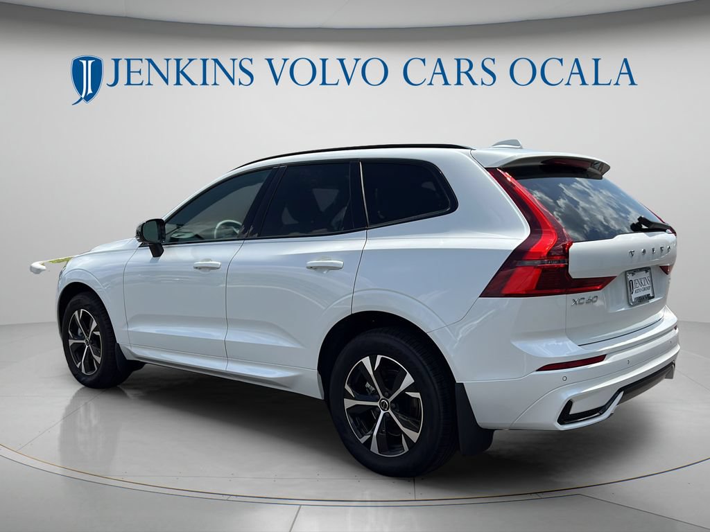 Certified 2026 Volvo XC60 B5 Core w/ Climate Package PRO AWD/4WD image 5