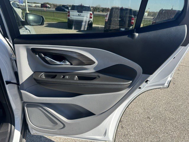 Used 2023 GMC Terrain SLT w/ Tech Package image 29