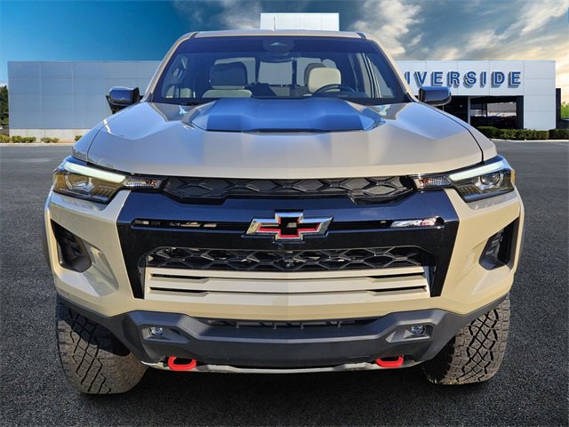 Used 2024 Chevrolet Colorado ZR2 w/ Technology Package image 2