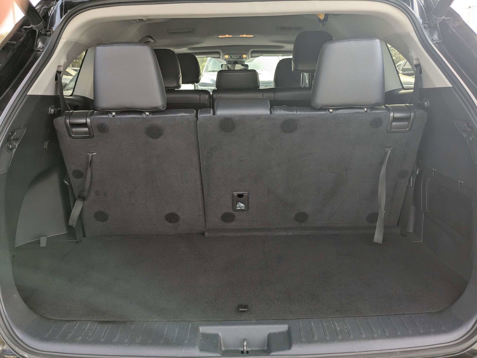 Used 2022 Toyota Highlander XLE image 12