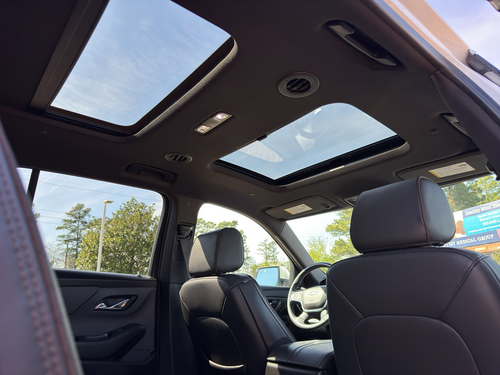 Used 2022 Chevrolet Traverse High Country image 16