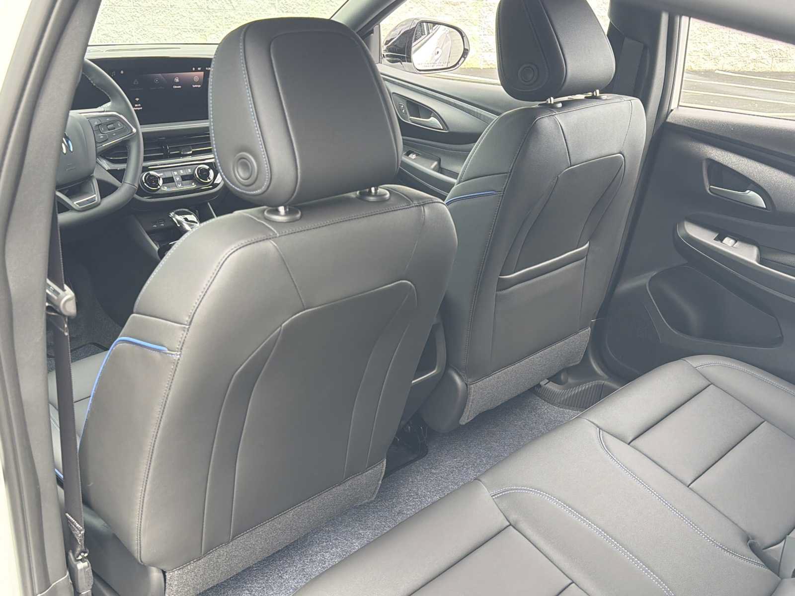 New 2026 Buick Envista Sport Touring w/ Convenience I Package FWD image 21