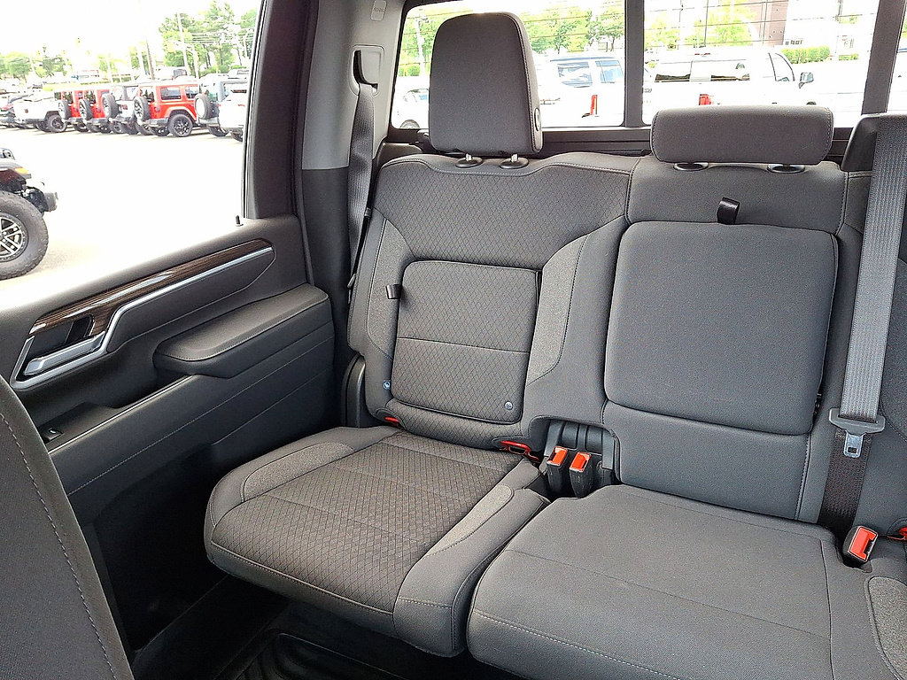 Used 2026 Chevrolet Silverado 2500 LT AWD/4WD image 12