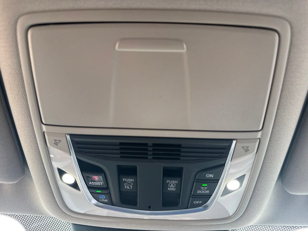 Used 2023 Acura MDX SH-AWD w/ Advance Package image 47